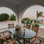 Deep Blue Villa *