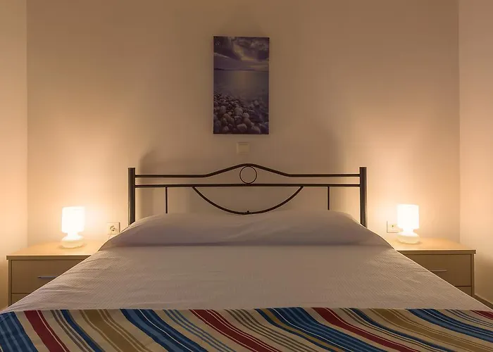Deep Blue Villa Lakhania