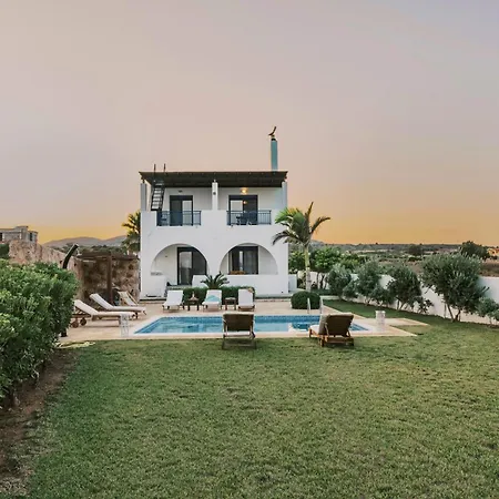 Deep Blue Villa لاخنيا